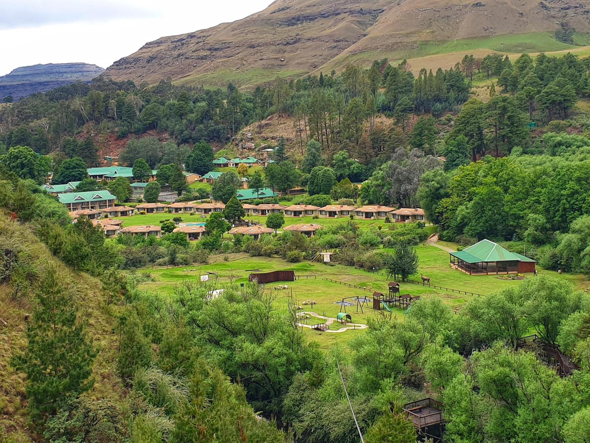Gooderson Leisure Riverbend Chalets Self Catering And Timeshare Gold Crown Resort Drakensberg Garden Exterior foto