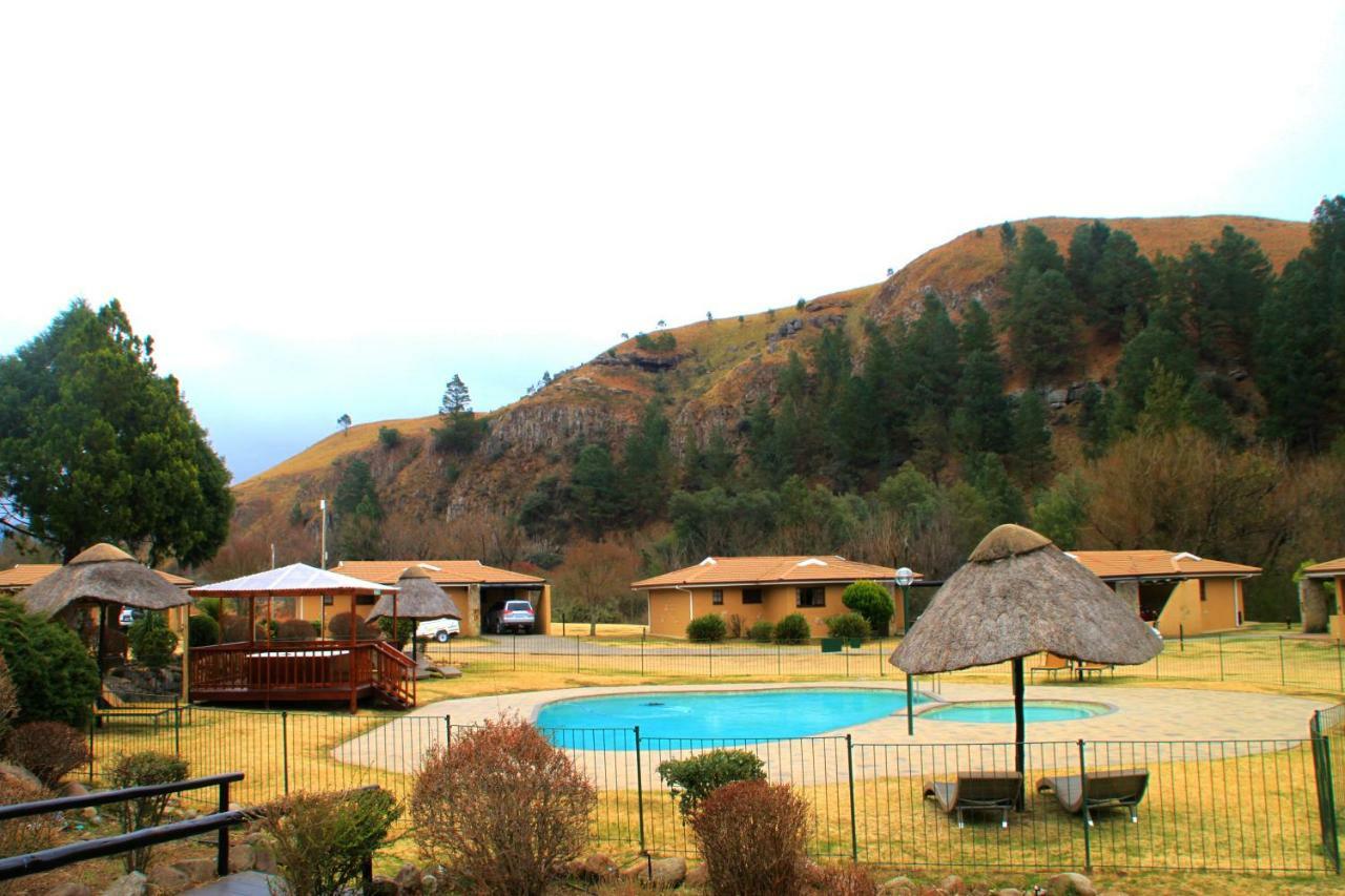 Gooderson Leisure Riverbend Chalets Self Catering And Timeshare Gold Crown Resort Drakensberg Garden Exterior foto